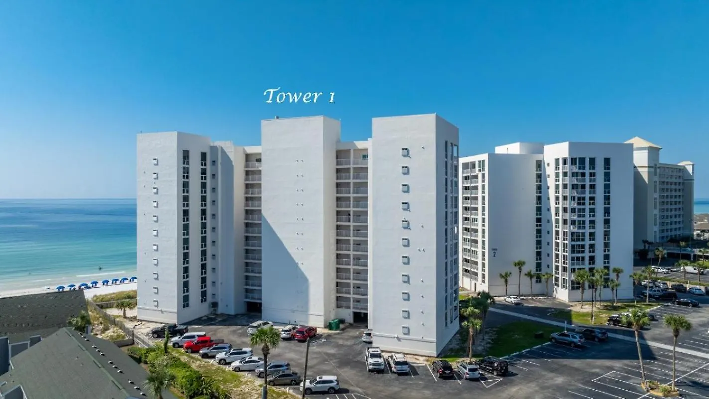 1033 - Shoreline Towers Beachfront Condo Free Beach Setup Destin Holiday home